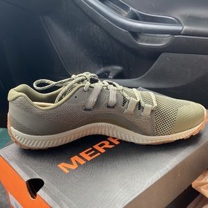 Merrell Trail Glove 6 olive/army green, new in box
